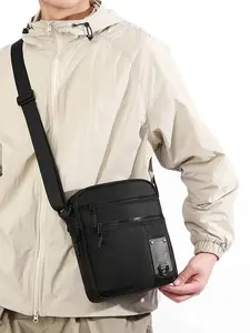 1pc Men's single shoulder crossbody bag, Zippered sling bag, with solid color zipper closure, casual retro style, suitable for daily commuting, work, adjustable shoulder strap