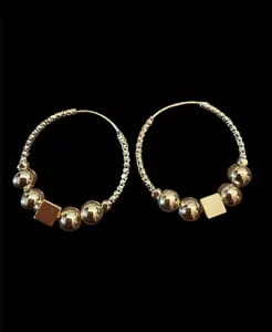 Arracadas de oro laminado de 1” aproximadamente