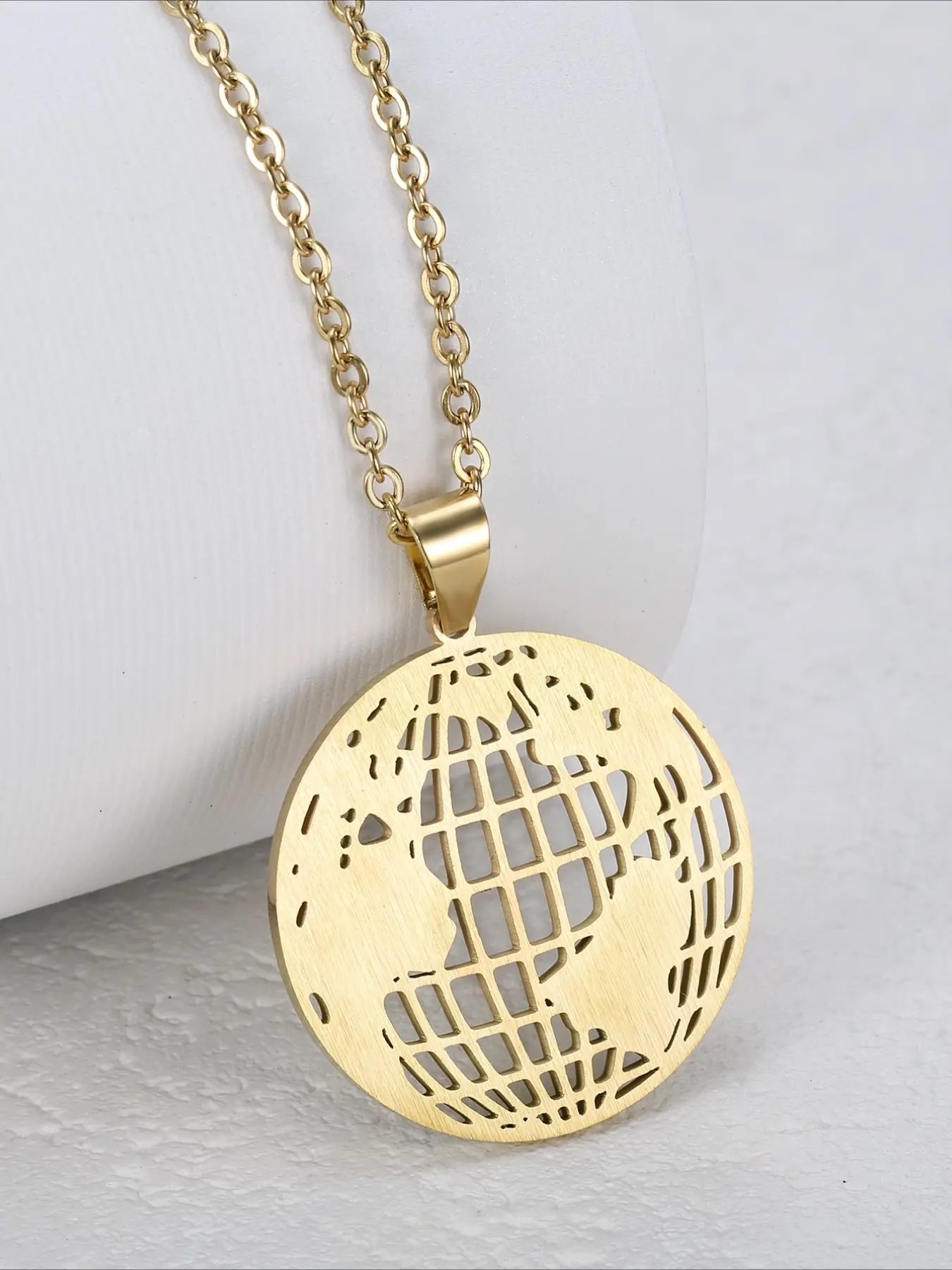 Creative Earth Pendant Necklace, Stainless Steel Material, Daily Accessories