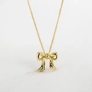 Women's Light Luxury Bow Collarbone Chain - Fashion Artificial Gemstone Jewelry, Color-Preserving, Versatile Necklace
