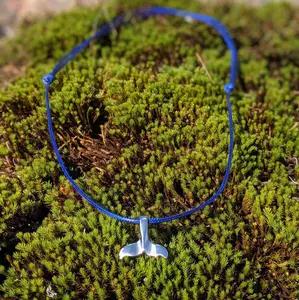 Whale Tail Necklace – Ocean-Inspired Symbol of Wisdom & Freedom