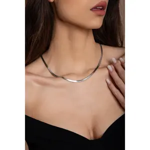 N23 - Layla Silver Herringbone Necklace