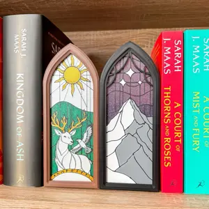 Gothic Window Book Nook with LED Light | Fantasy Bookshelf Insert | ACOTAR, Throne of Glass, Fourth Wing, Crescent City, Cruel Prince Gift