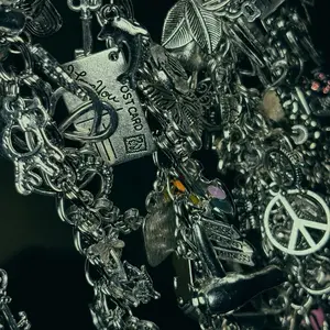 BASIC FULL CHARM SILVER