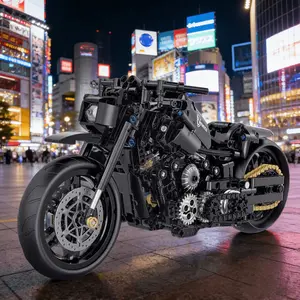 586pcs Creative Classic Motorcycle Model Building Toy Set, DIY Collectible, Mechanical Linkage + Chain Drive Design, Perfect Gift