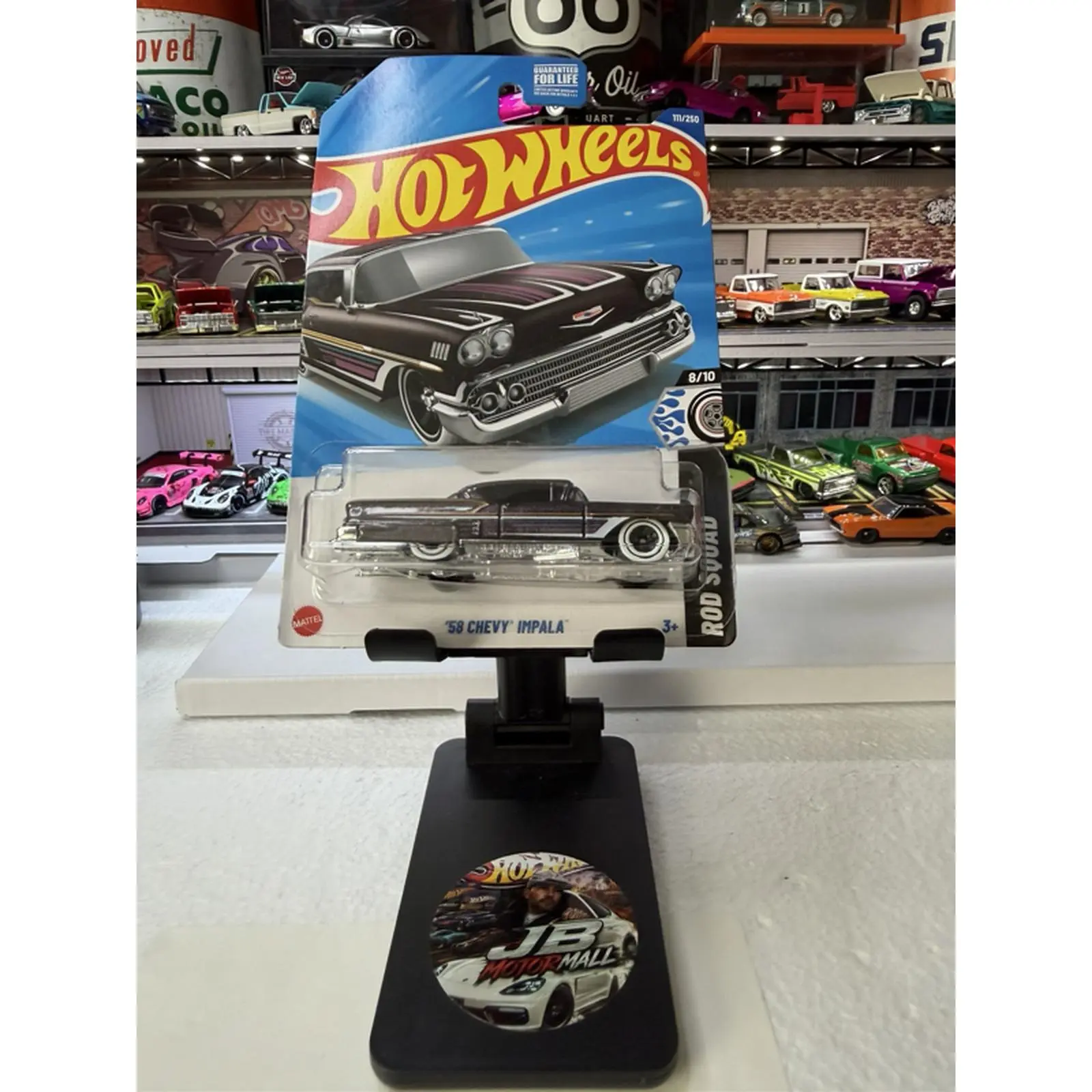 Hot Wheels 1958 Chevy Impala Die-Cast Model Car - Classic American Muscle Car Collectible Toy for Kids and Adults