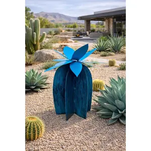 Mini Lily Sculpture – 18"