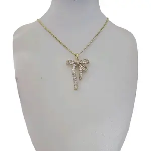 LaYaiBoutique Cadena Lazo Oro Laminado 14k ALTA CALIDAD  Design and Gold Finish