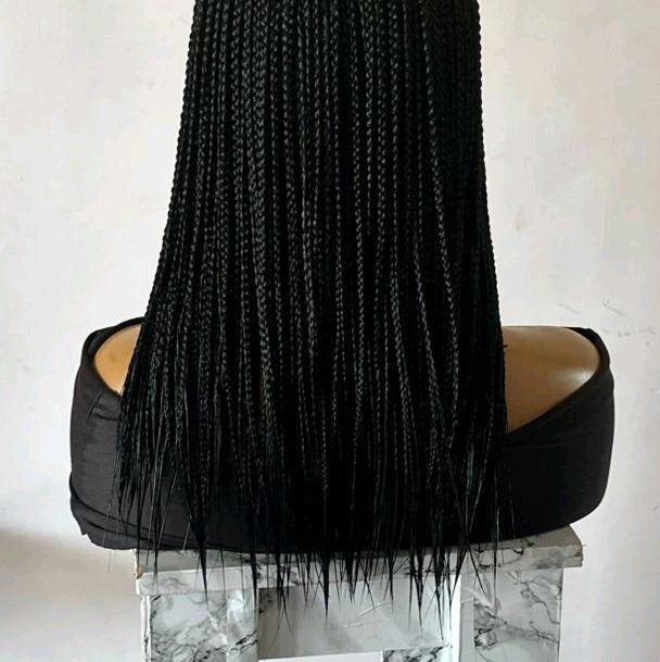 Closue Middle Part in 18 Inches - Black Braided Wig for Women