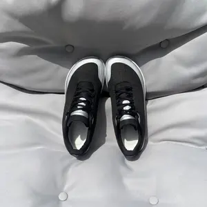 Pure black low cut canvas casual shoes, simple and dirt resistant small black shoes, versatile for daily use, retro skateboard shoes