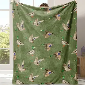 Luxurious Duck Pattern Flannel Blanket, Ultra-Soft Warm Plush Throw, Perfect for Home Bedroom Sofa Travel, High-Quality Gift Idea