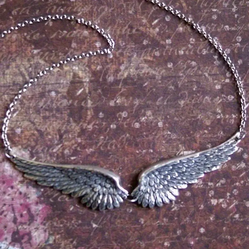 【Black Friday】Gothic Vintage Angel-Wings Chain Necklace for Men & Women, Trendy Punk Jewelry for Parties