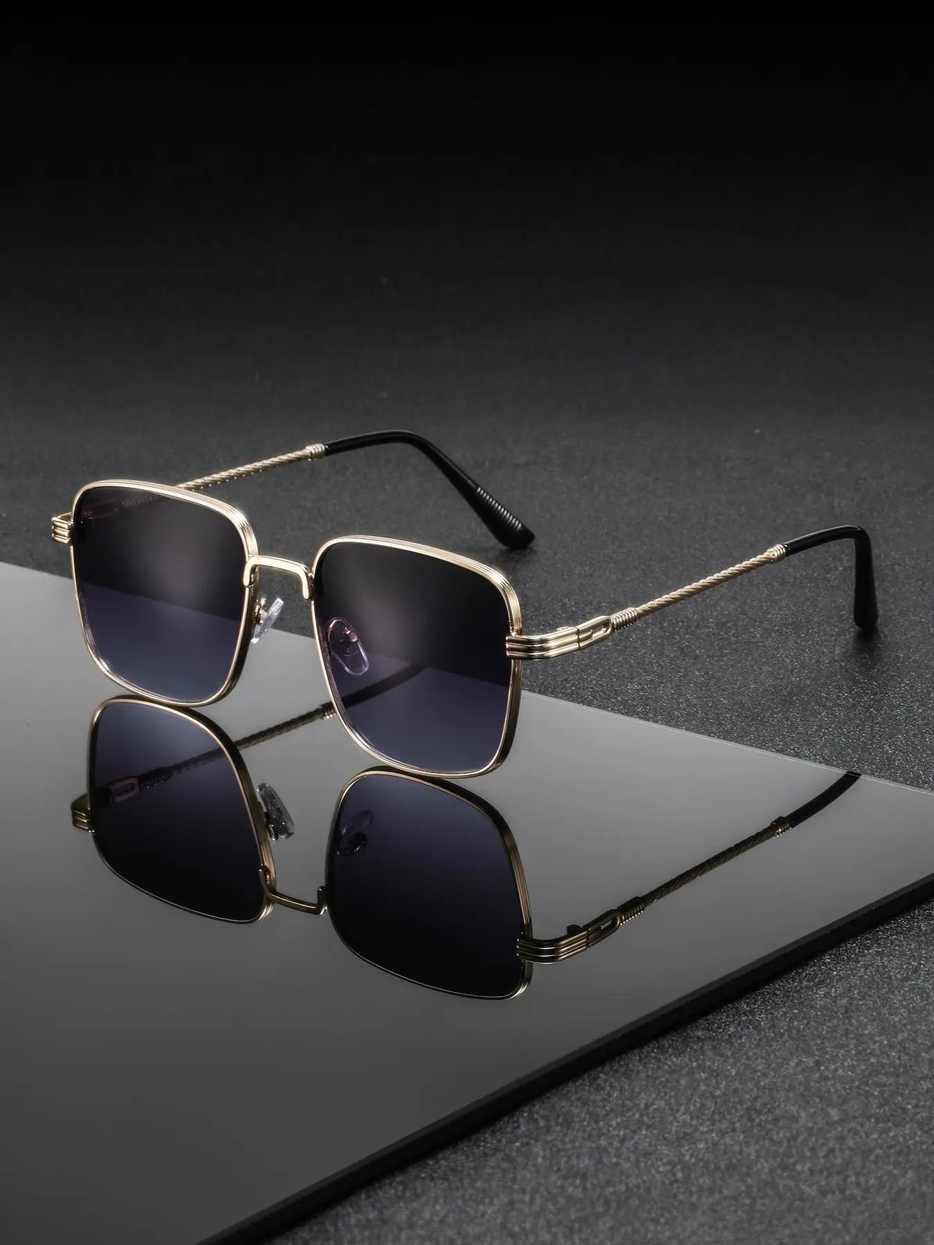 Men's Metal Square Glasses, Elegant American Style, Fashionable Eyewear for Business Travel, Vacation, Commute, Stylish and Refined Design, Casual Style Eyewear