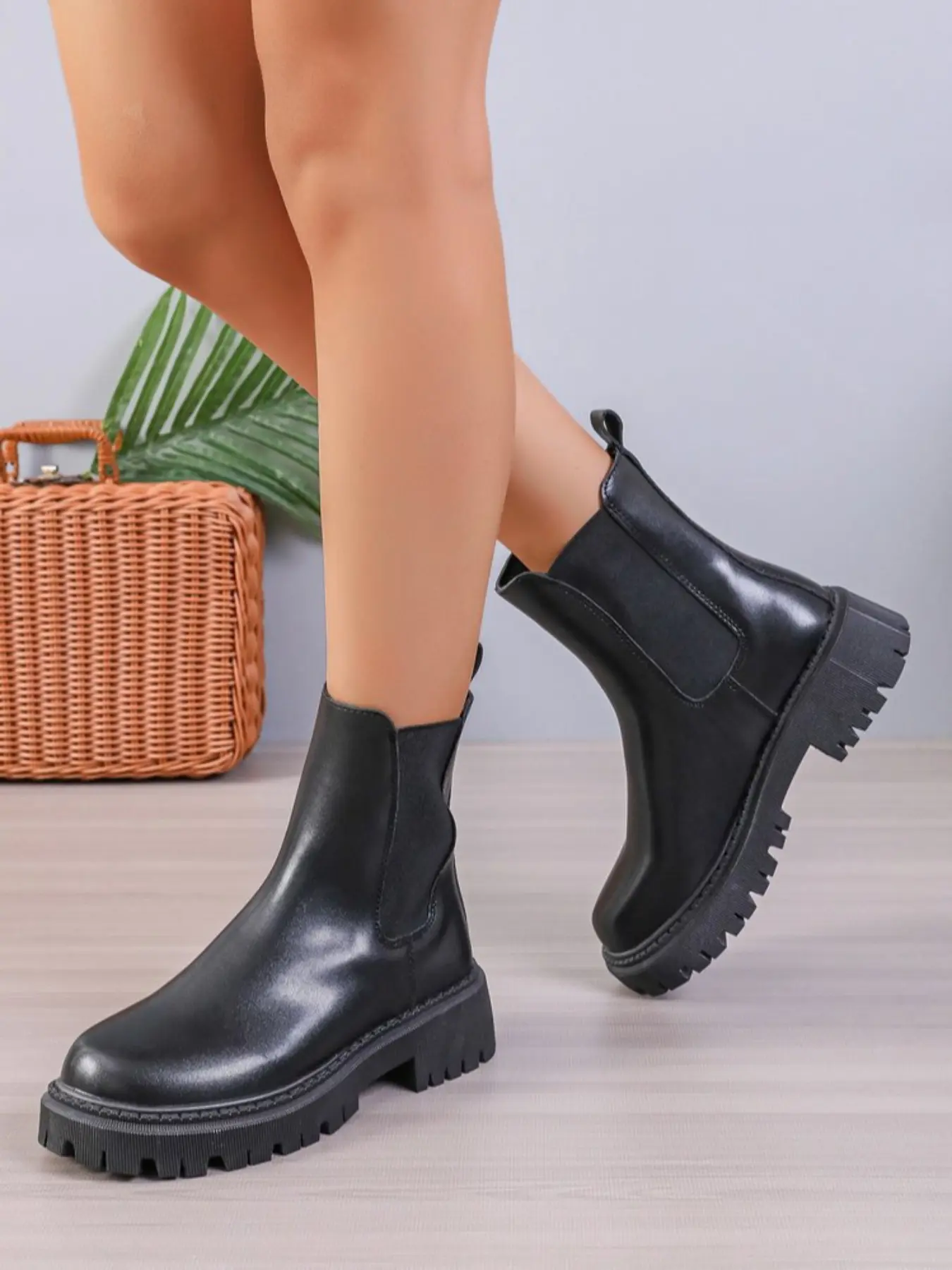 Women's Boots New High-Top Thick Sole Platform Boots Elevator Cigarette Boots Long Tube Shoes, Stylish and Comfortable Fashion Footwear
