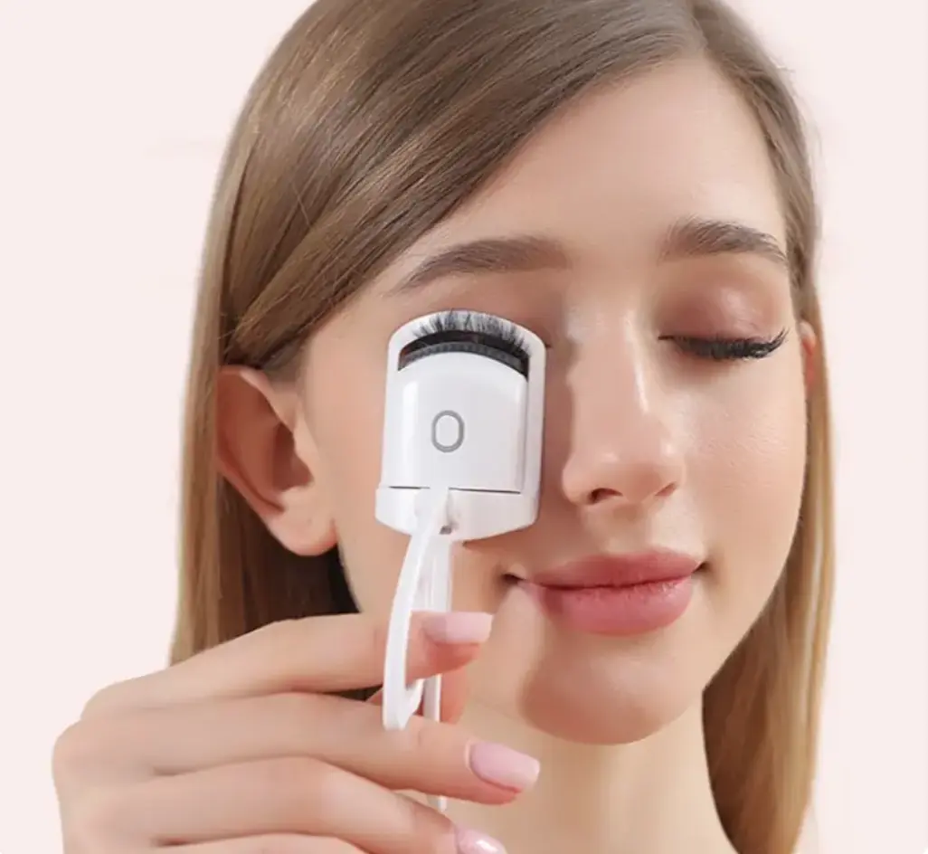 Heated Eyelash Curler for Safe, Long-Lasting Curls, USB Rechargeable Lash Tool with a 10-Second Quick Preheat and Gentle Silicone Clamp