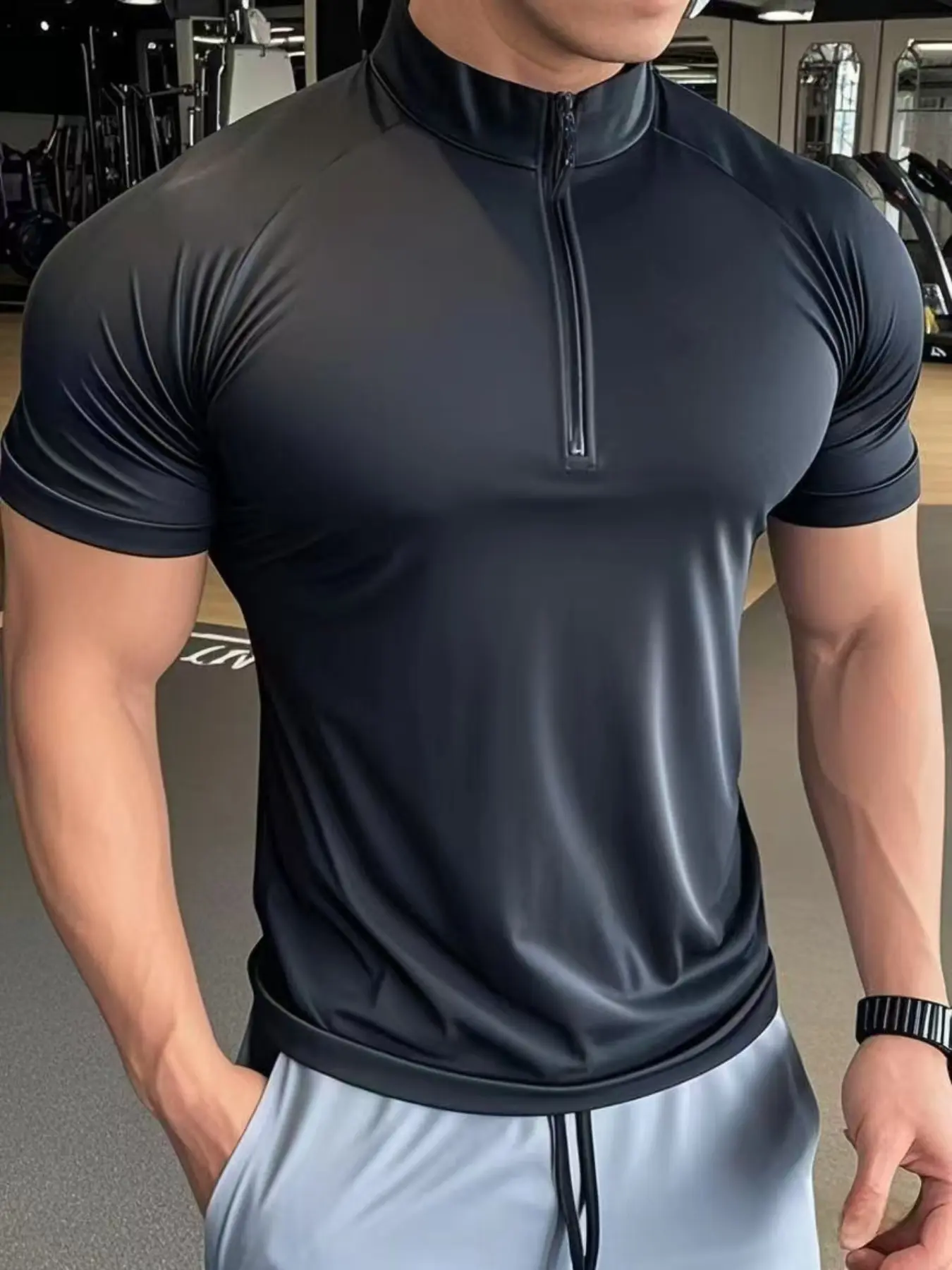 Summer fitness tight half-zip stand-up collar short-sleeved men's T-shirt, quick-drying ice silk sportswear, Sports Tops, Quick Drying Top, a model that shows muscles, elastic and figure-enhancing, suitable for daily training, breathable and casual
