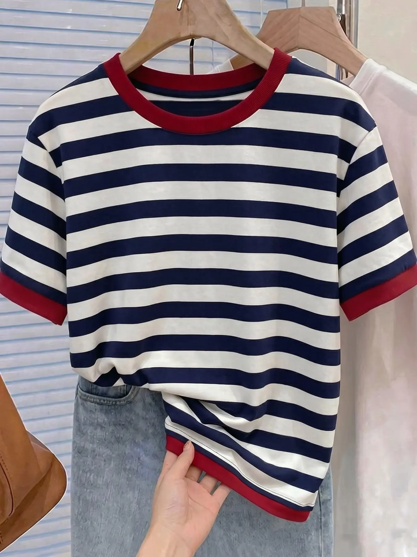 Women's Casual Cotton Crew Neck, Round Neck Striped T-Shirt, Red Trim Short Sleeve Summer, Breathable Slim Fit Fitted, Everyday Nautical Top, Classic Navy White Stripe, Soft Comfortable Fabric, Versatile for Daily Wear, Dating, Shopping, Office, Vacation