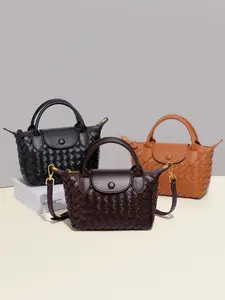 New woven women's dumpling-shaped handbag, fashionable and trendy single-shoulder/crossbody bag with a flap closure, a high-end small square bag.