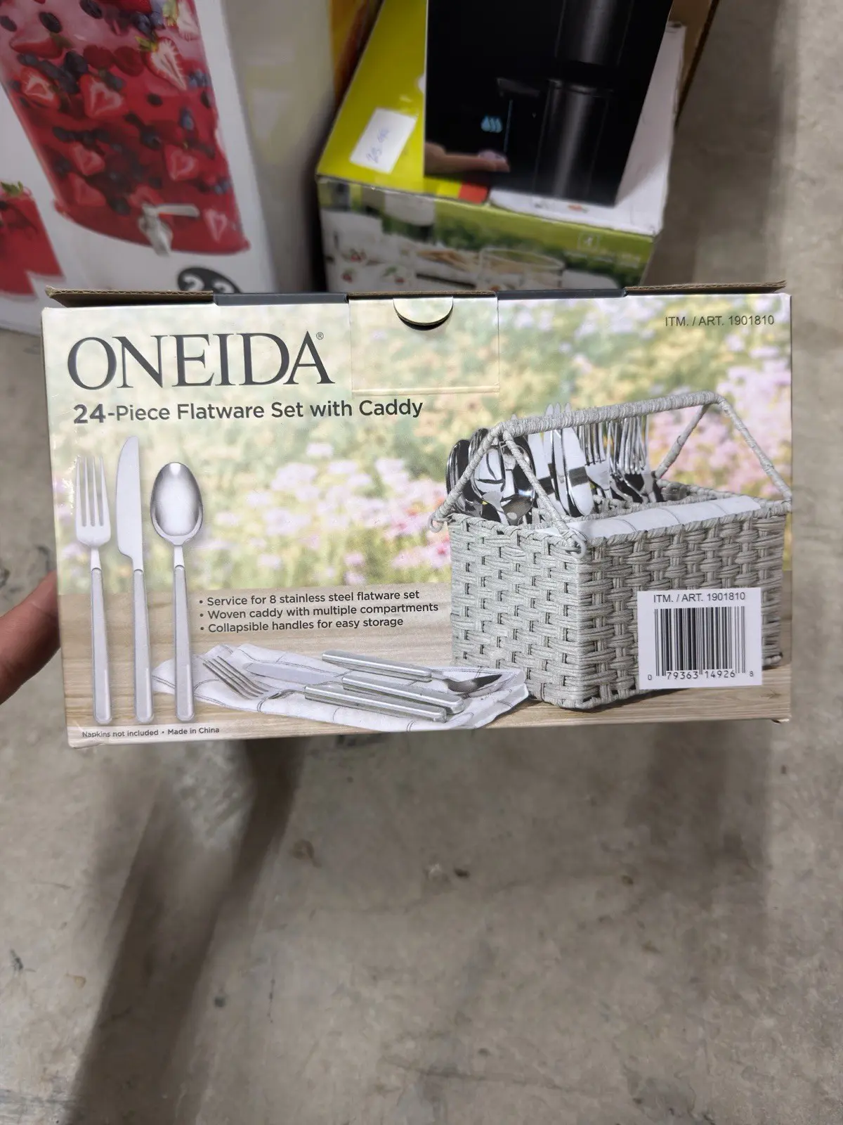 Oneida 24-Piece Cutlery & Tableware Set with Caddy