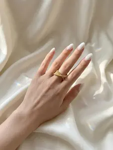 Élan Sculpt Wrap Ring