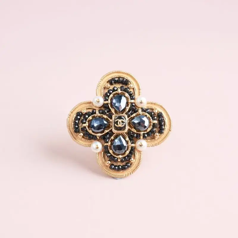 Pre-owned Chanel 16 Pearl Hematite Beaded Brooch 0513GIA