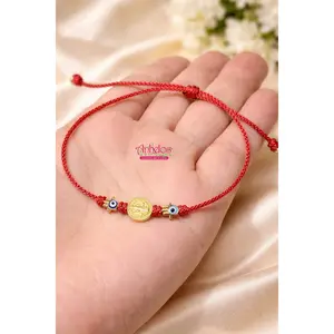 Pulsera de protección hilo rojo con dije mano de fatima y San Benito de Abad/ Red thread protection bracelet with Fatima's hand charm and Saint Benedict the Abbot