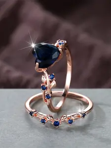 A rose gold heart-shaped full sapphire blue zirconia ring set, Artificial Zircon Ring, is fashionable, high-end and simple, suitable for women to wear during proposals, travels and daily life, Bridal Engagement Ring, Fashion Engagement Rings