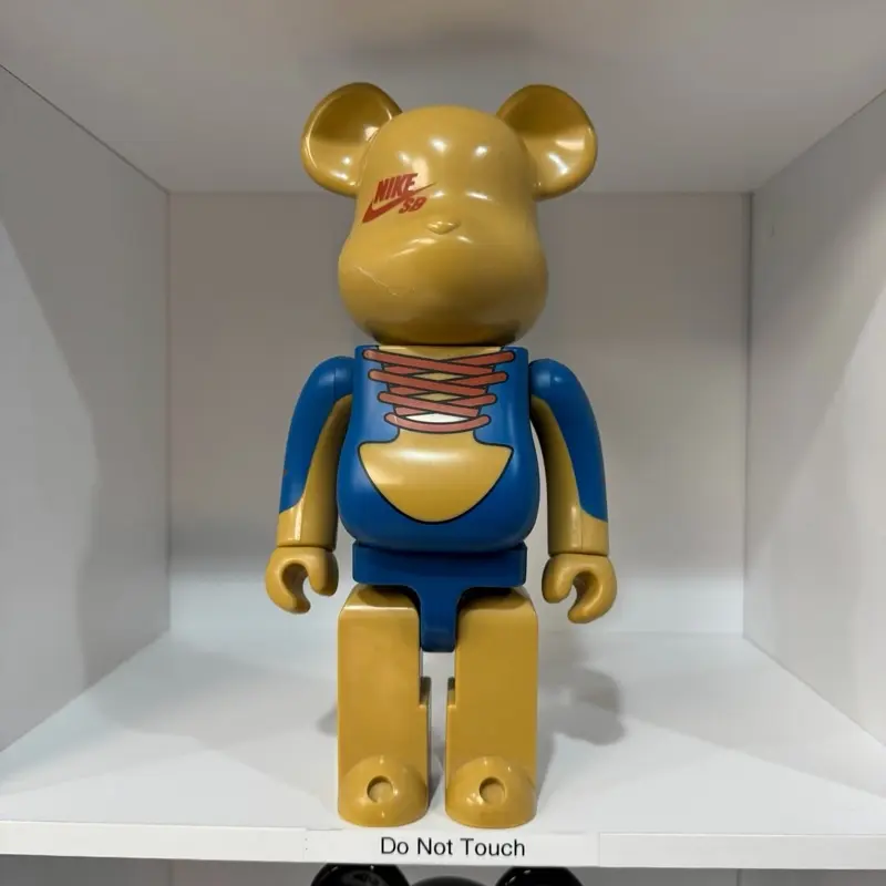 NIKE x SB 400% Authentic Collectible Figure