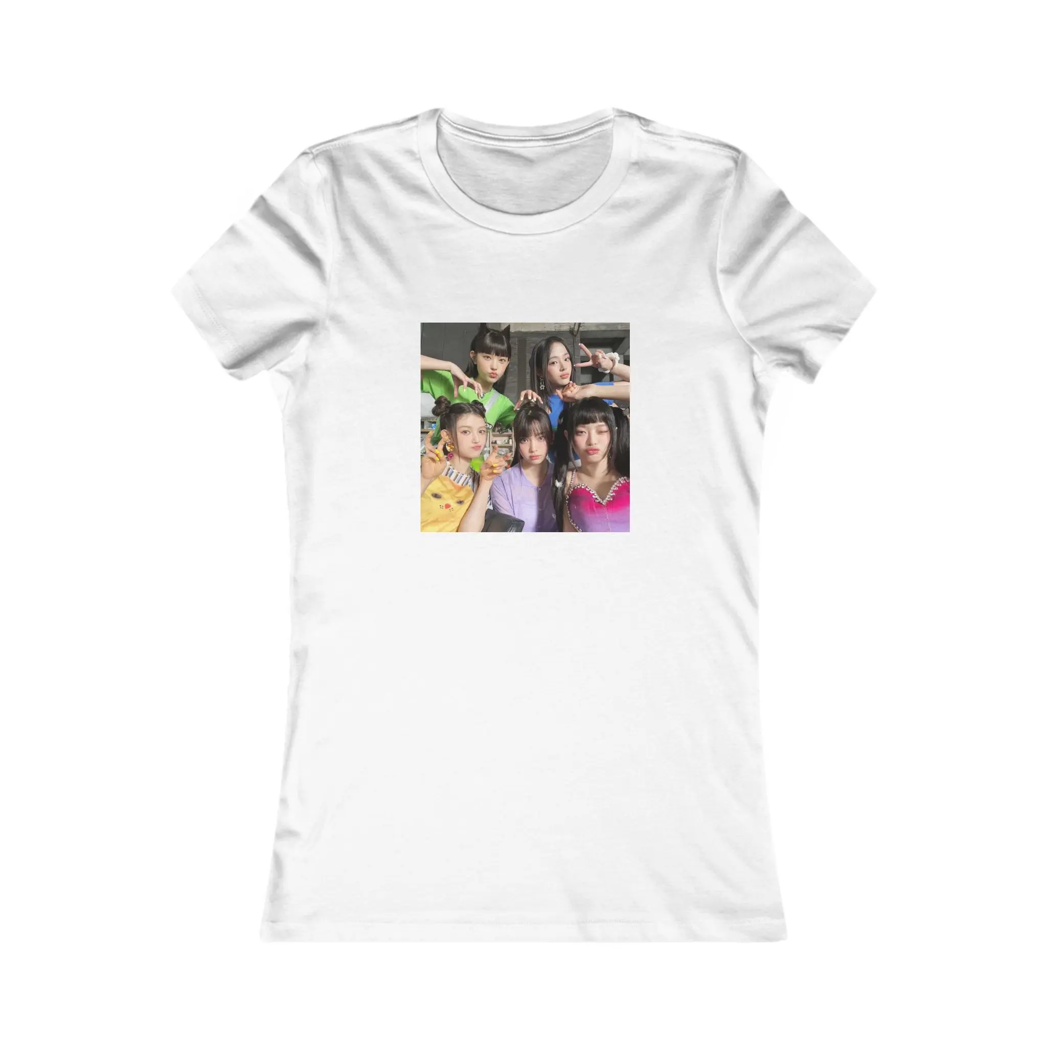 Newjeans Colorful Retro Group Photo Tee | 90s Pop Portrait, Square Photo Print 2000s vintage grunge emo scene