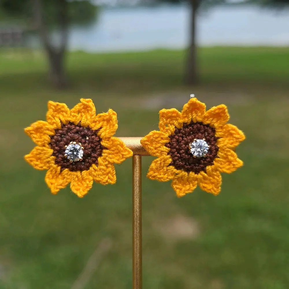 Sunflower stud earrings