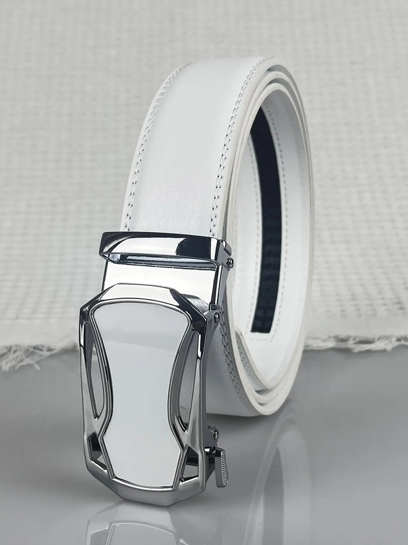 1Pcs sports car type alloy automatic buckle belt, men's and women's trendy casual waist belt, 1.38-inch wide plain PU leather belt, suitable for daily commuting, outdoor sports, and holiday gifts, Trendy Belt, PU Leather Belts