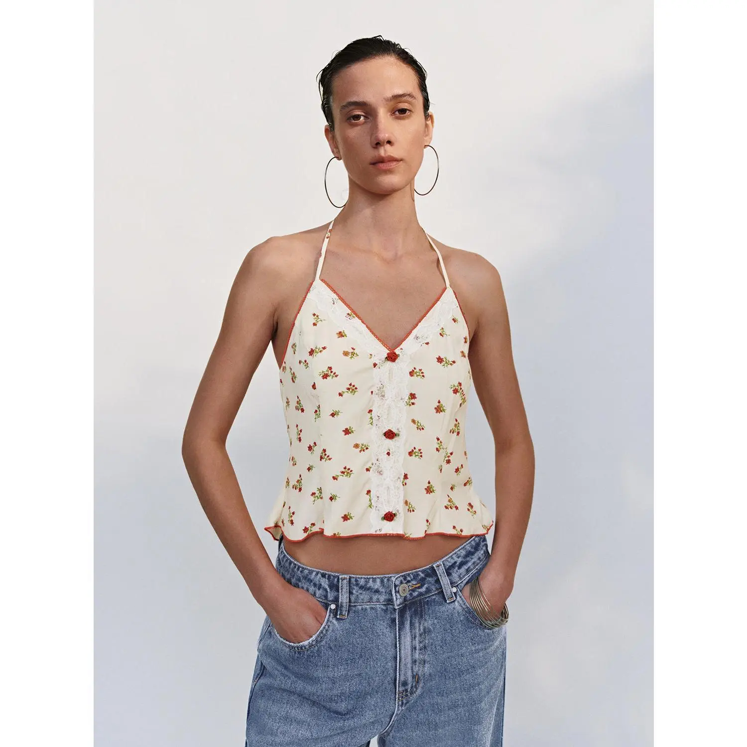 URBAN REVIVO Women's 2026 Viral Casual Bohemian Halter Neck Sleeveless Short Cami Top - Polyester-Viscose Fabric, Halter Convertible Strap Women's Tanks & Camis, Do Not Bleach, Xl, Lace