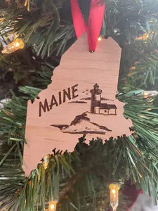 Personalized Maine Christmas Ornament, Wooden Ornament, Christmas State, Maine Home Wooden Ornament, The Pine Tree State.