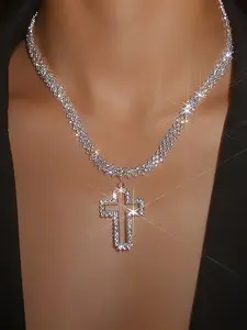Luxury Rhinestone Cross Pendant Necklace, Elegant Hollow Out Design, Sparkling Water Drill Jewelry, Fashionable Women's Accessory
