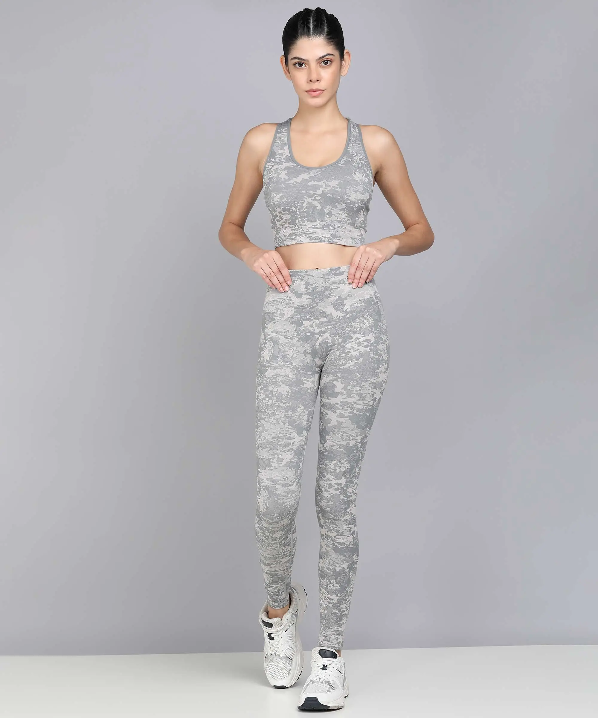 Seamless Camo Leggings for Women – High-Waist Compression Gym Tights | Trendy Camouflage Activewear for Workout, Yoga & Athleisure Style