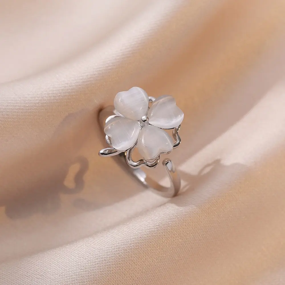 J0067 White Cat Eye Ring