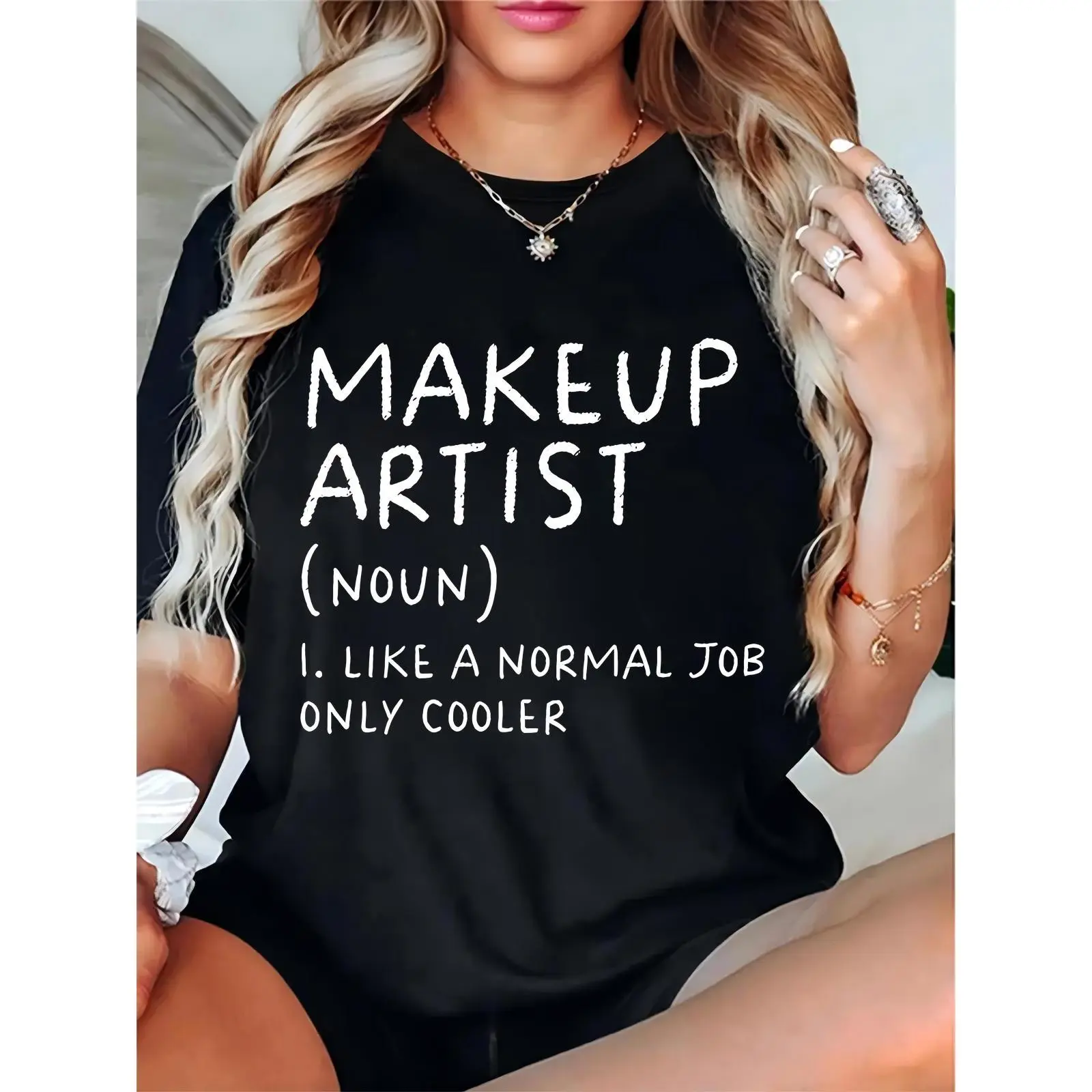 Women’s Funny Makeup Artist Noun Definition T-Shirt, Casual Crew Neck Top for Makeup Artists, Cosmetologists, Ideal for Work, Daily Wear, or Gifting, Basic, Shortsleeve, Skirts, Day, Elegant