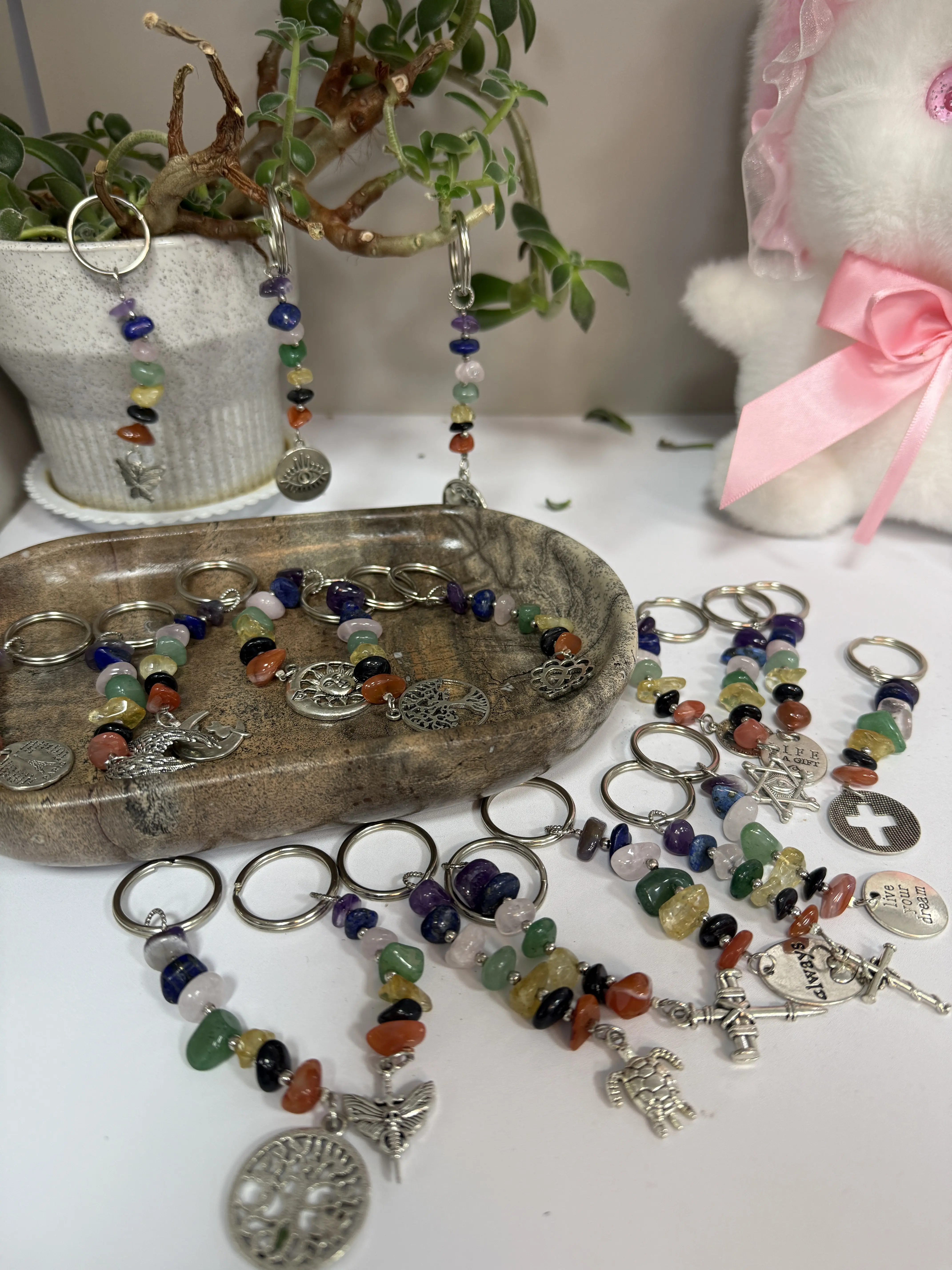 Mila(17256)gc.Charka keychains 20pc in one box
