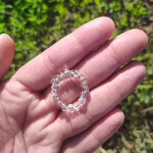 Clear Glass Elastic Ring with Ice Clear Glass Beads Fashion Accessory for Stylish Wear