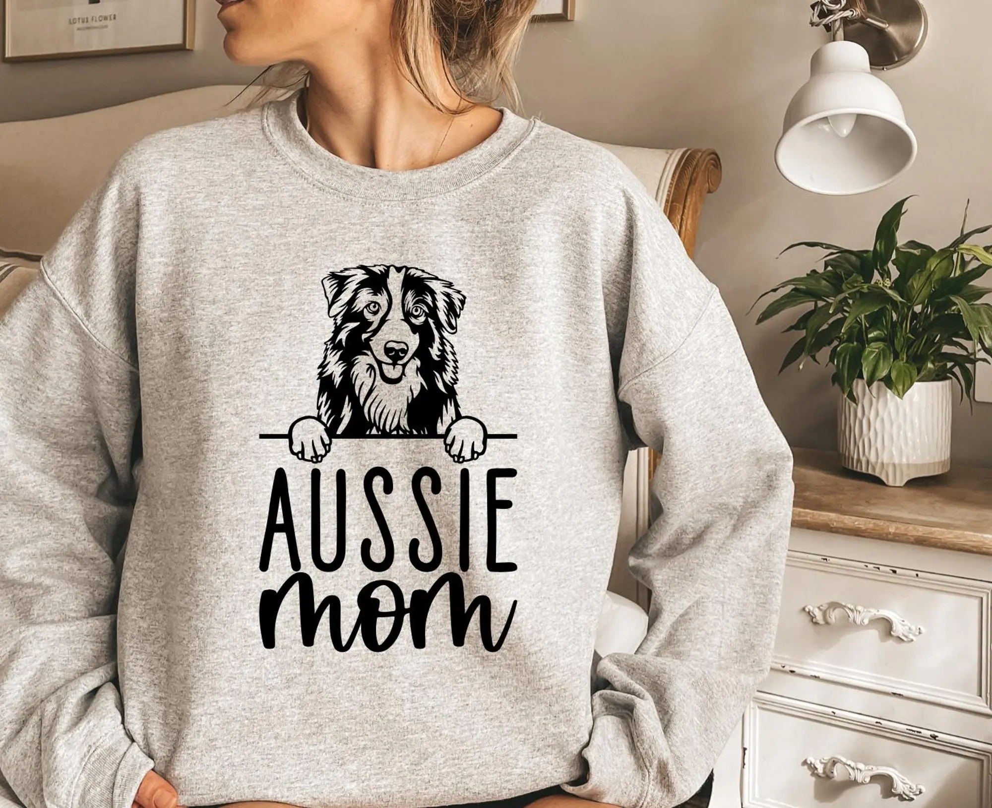 Aussie Mom Sweatshirt, Aussie Mom Crewneck Dog Mom Sweatshirt, Dog Mom Crewneck Sweatshirt, Dog Mom Crewneck