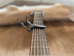 Kyser 21 guitar salute Capo