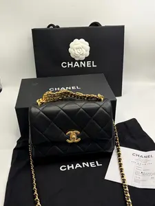 Pre-owned CHANEL 24C Classic Flap Mini Pink Diamond Chain Bag RP$6800– Microchip Version Brand New, never used (some original protective film still attached) Full Set: Receipt, dust bag, box, shopping bag Size: 21 × 13 cm