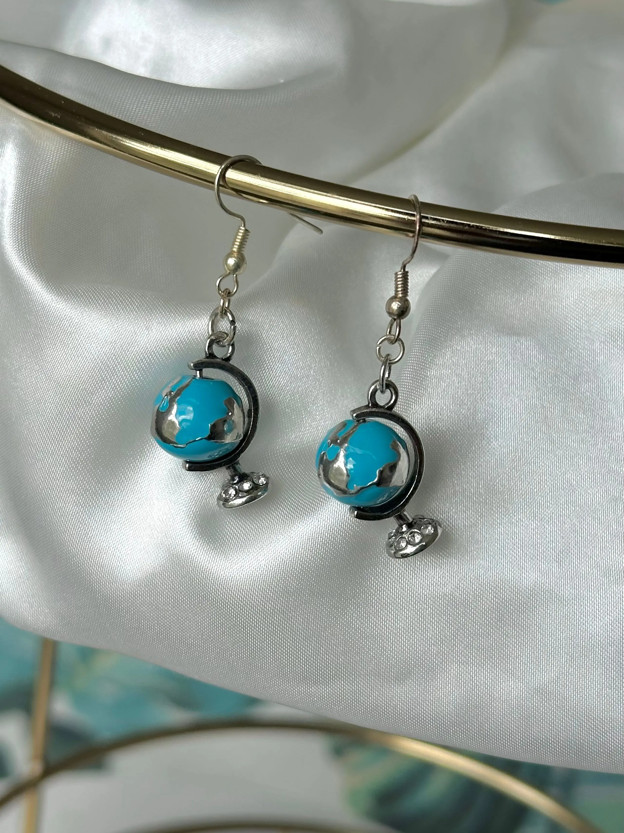 Globe Earrings (Spinner)