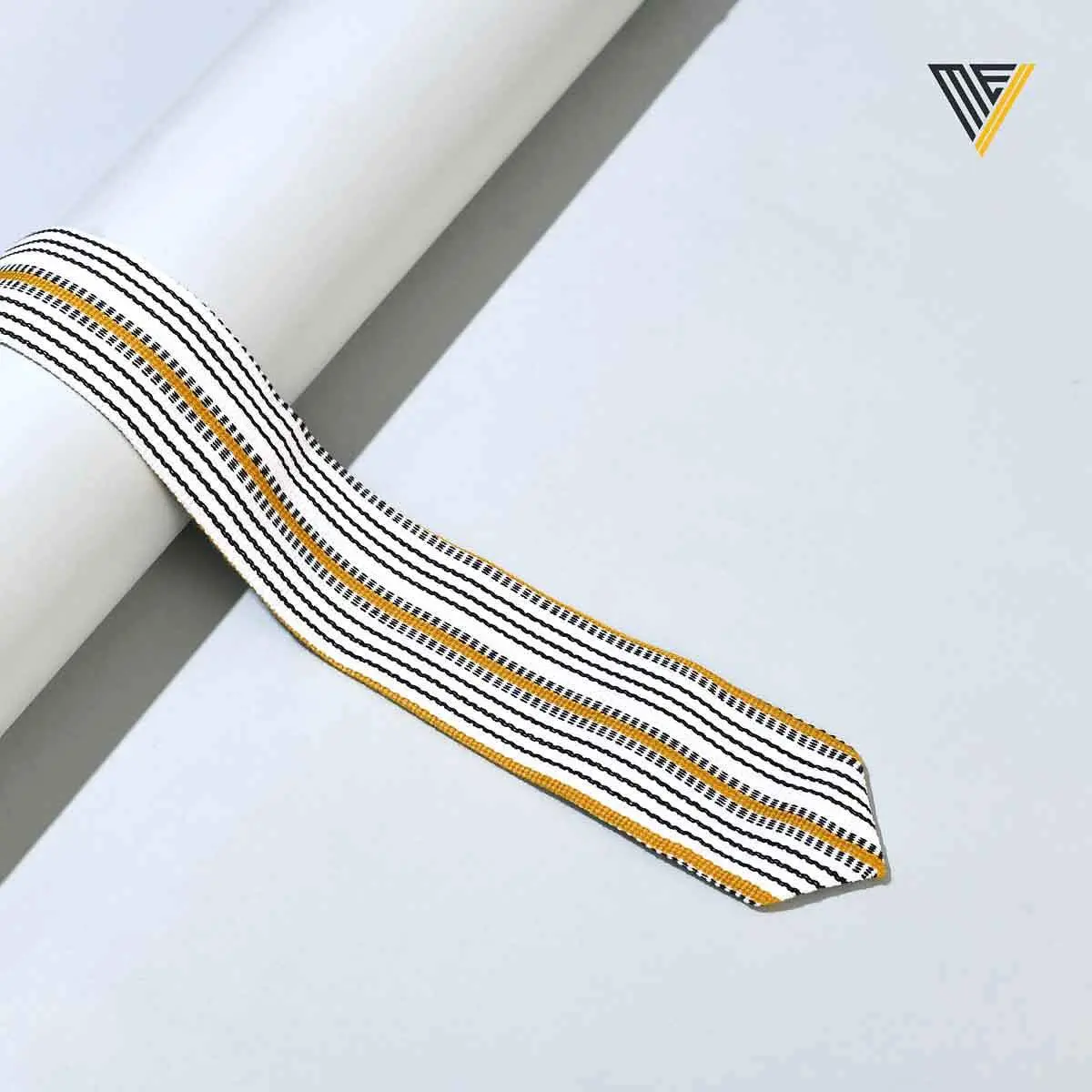 White and Gold Fugu Tie