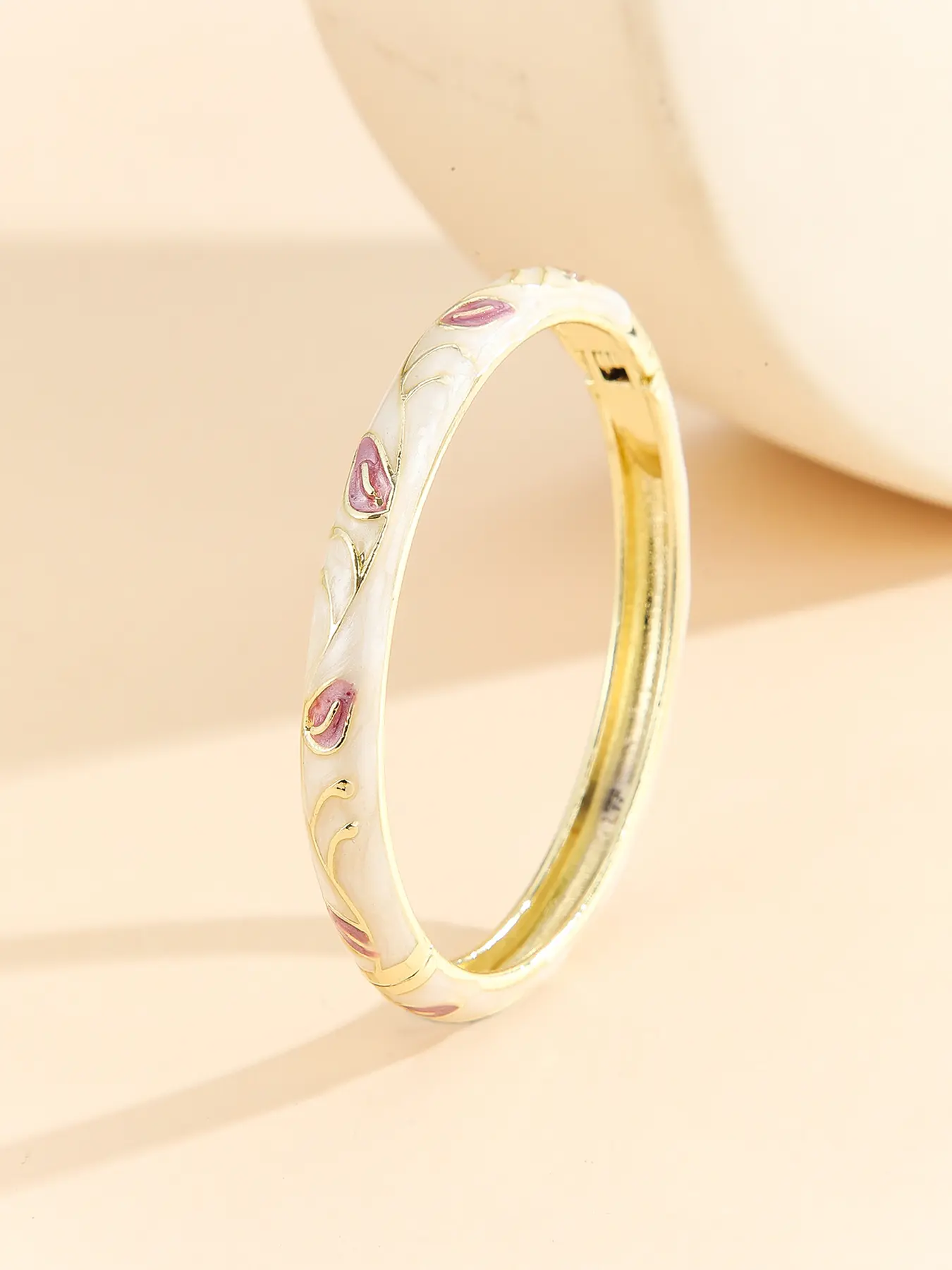 Elegant Women's Cloisonné Fashionable Bracelet, Elegant Minimalist Trendy Bangle, Leaf Pattern Design, Casual Style Jewelry Gift for All Seasons