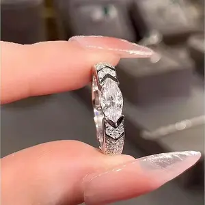 Horse eyes full of gemstone rings Simple and stylish with Europe and the United States best-selling engagement ring