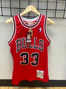 Bulls Pippen Jersey - New : S