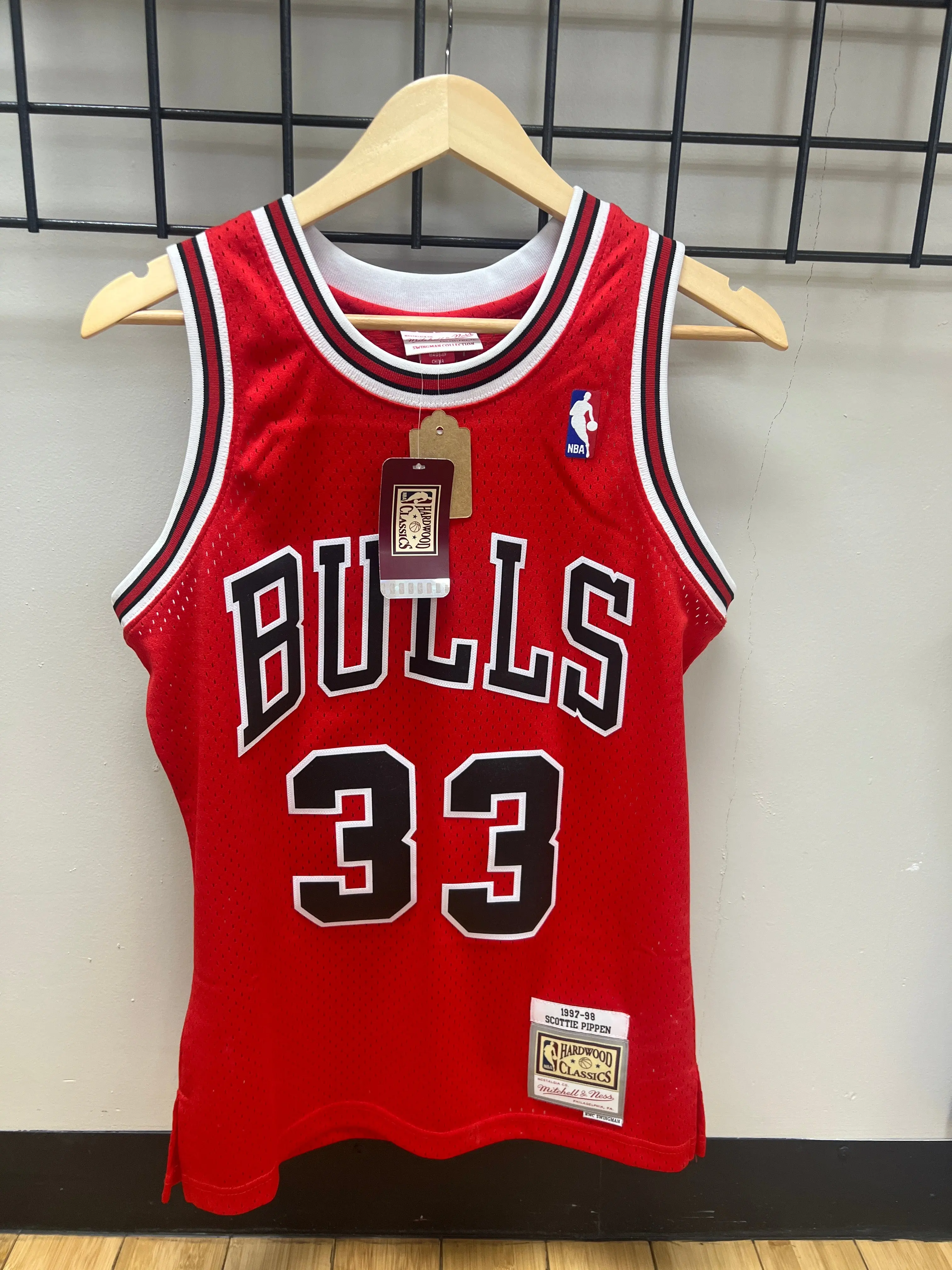 Bulls Pippen Jersey - New : S