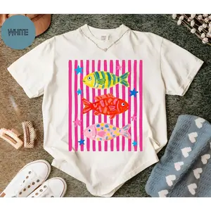 Men's marine life, summer vacation, ocean-inspired art Graphic T-Shirt - Short Sleeve Crew Neck Regular Fit Casual Wear | Soft & Breathable Fabric, Durable Print, Everyday Comfort, Machine Washable, casual, beachy, playful, tropical beach or coastal