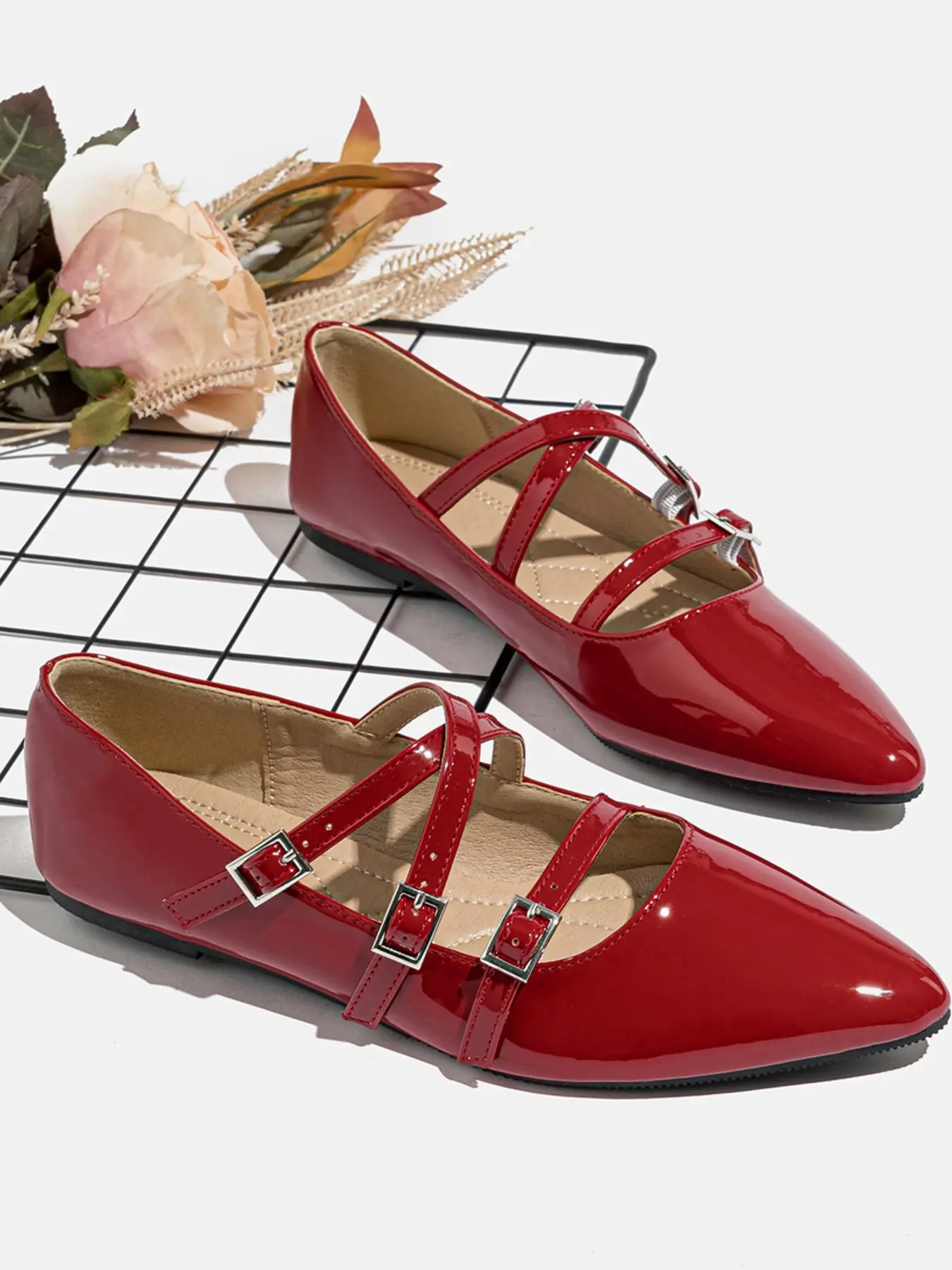 New Fashion Loafers Women Comfortable Versatile Casual Flat Shoes Slip On Shoes Daily Commute Walking Party Office Wear